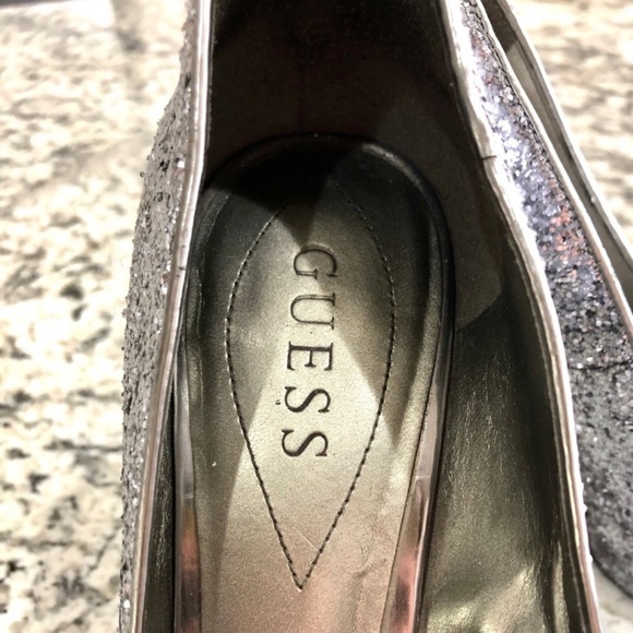 Guess Silver Glitter Peep Toe Platform Pumps 5 inch Heels Size 8m Silver GUC - Picture 5 of 10